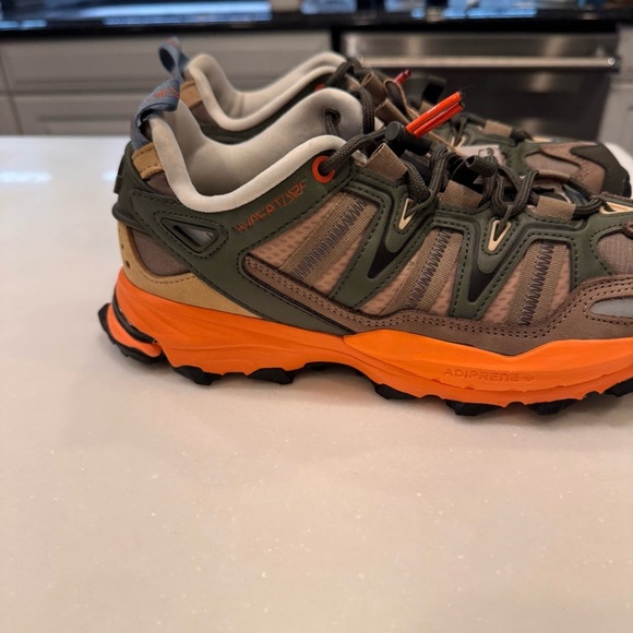 Adidas Women's Hyperturf Adventure Shoes Olive Green Orange soles size 9 NEW - Picture 4 of 8